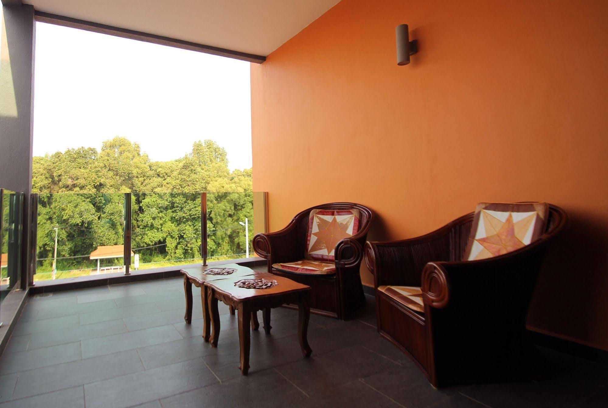 Eastville Residence Kuantan Kültér fotó