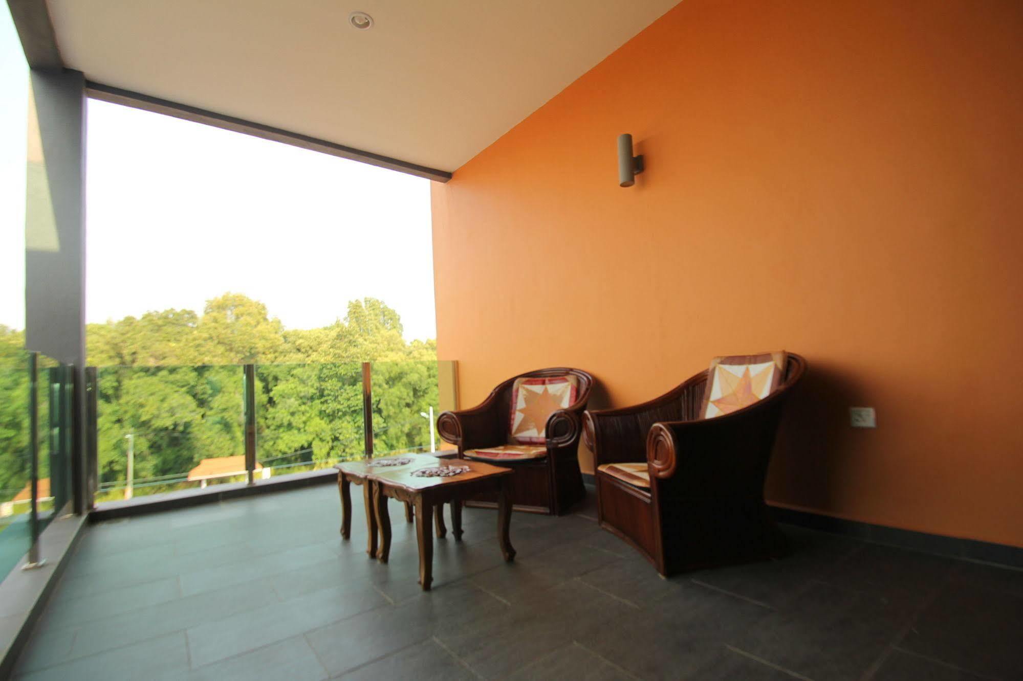 Eastville Residence Kuantan Kültér fotó